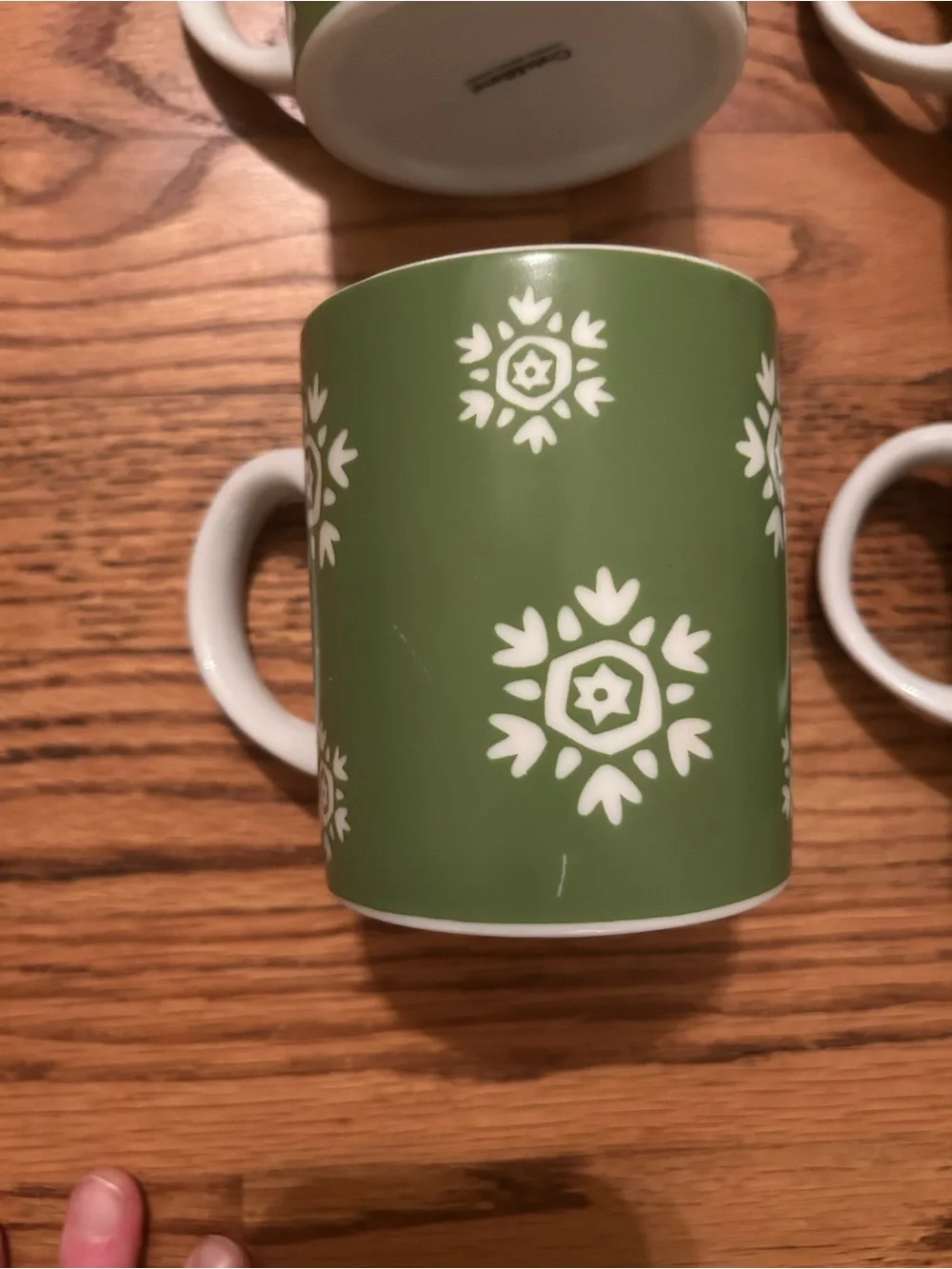 Crate&Barrel Lot of 4 Holiday/Christmas/Xmas Themed Snowman Patterned Mugs